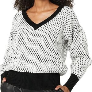 KARL LAGERFELD Honycomb Sweater Black White V-Neck Sweater Size Medium G7